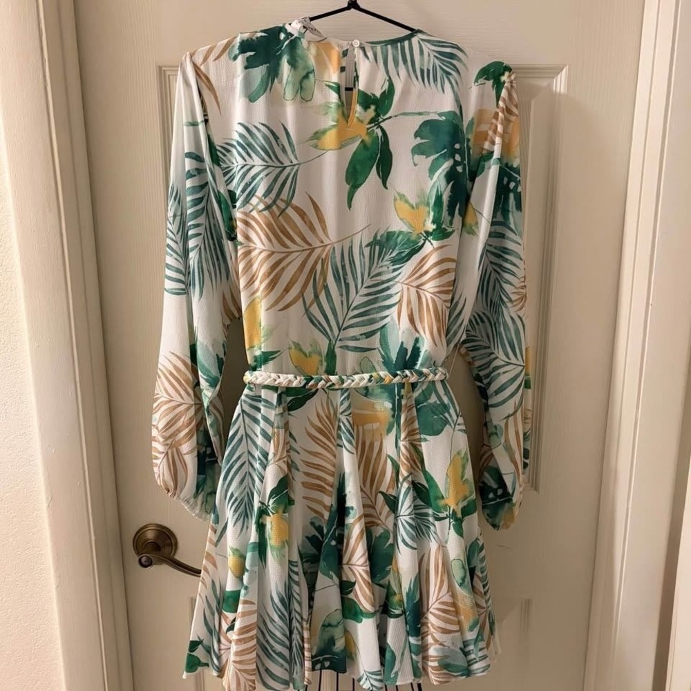 NWT Gianni Bini Small Tropical Print Belted Mini Dress Long Sleeve Women's - Picture 2 of 11